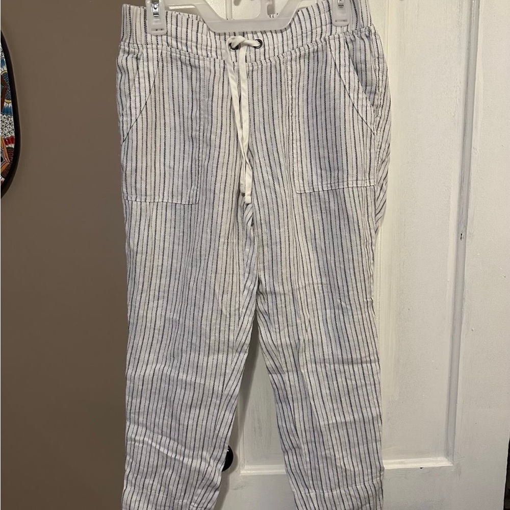 Athleta Gray and White Joggers Sweatpants
